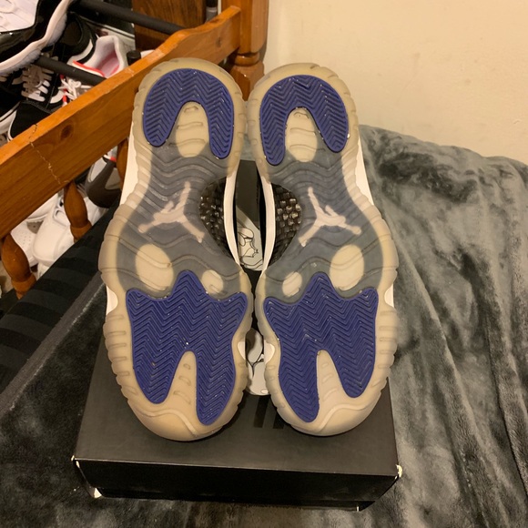 Retro 11 space jam size 9 - Picture 7 of 8